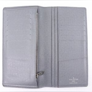 RARE LOUIS VUITTON Grey Taiga Brazza (Unisex) Bifold Long Wallet (EUC)